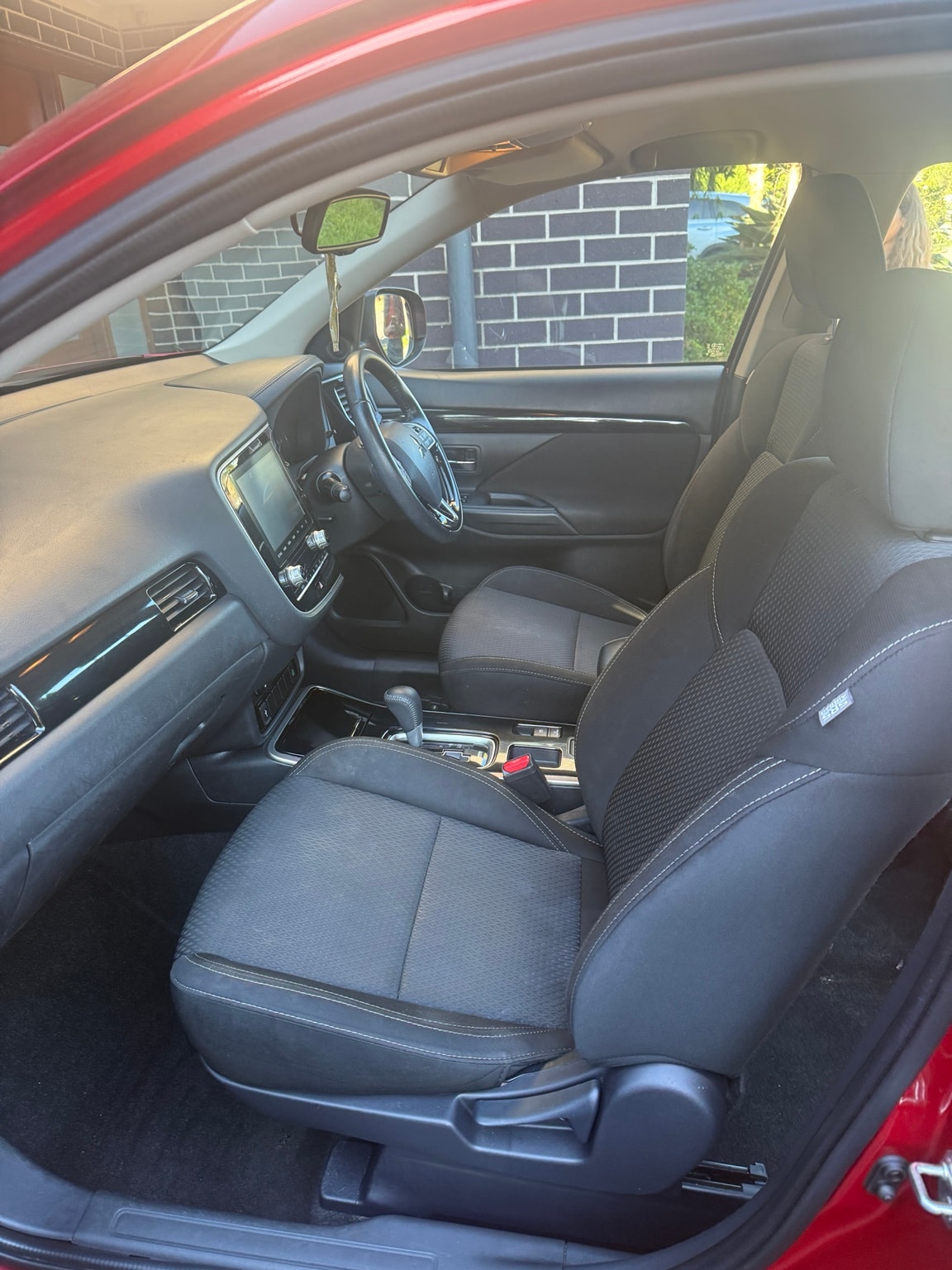 Mitsubishi Outlander — Interior Detail